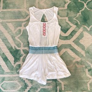 NWOT Super Soft White Romper/ Bikini Coverup, Sz S